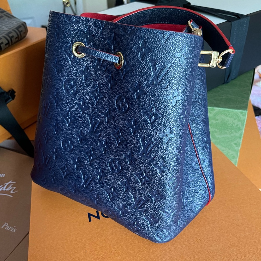Hand bag